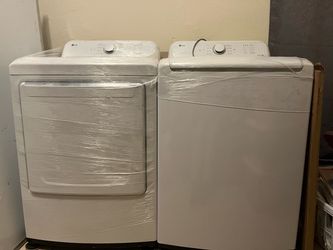 LG Washer and Dryer 600  for set. Must go