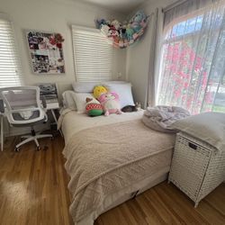 Queen Size Lift Up Storage Bed - Creme White