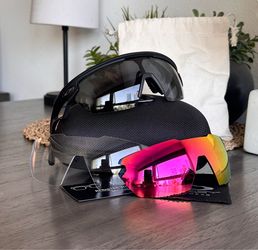 New Oakleys  Box, Pouch Cloth All Included