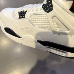 BRAND NEW RETRO 4 JORDAN  