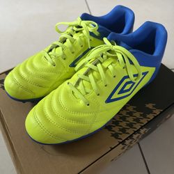 Men’s Soccer Cleats Size 11.5