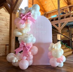 Bows Coquette Backdrop And Balloon Decor 🩷