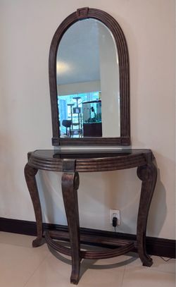 Elegant Vintage Console Table & Mirror Set — For Sale