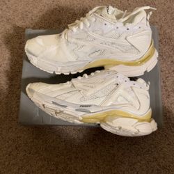 White Balenciaga Runner