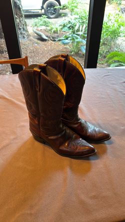 Men’s cowboy boots