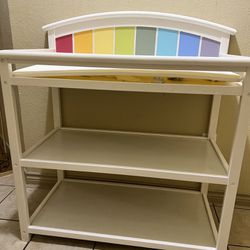diaper changing table