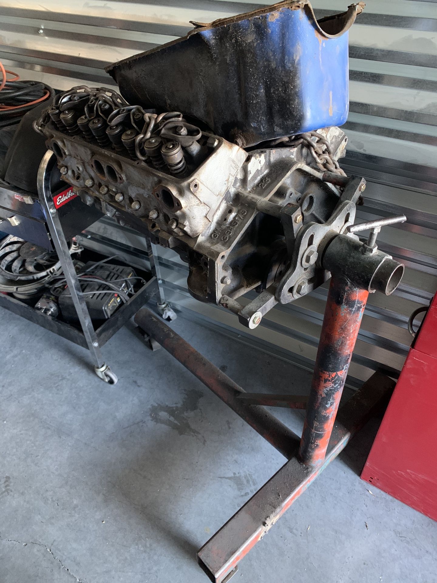 Chevy Small Block 305 Engine with Stand 361979 for Sale in Las Vegas, NV OfferUp