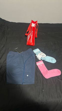 Lulu shorts size small/ socks 2 pair