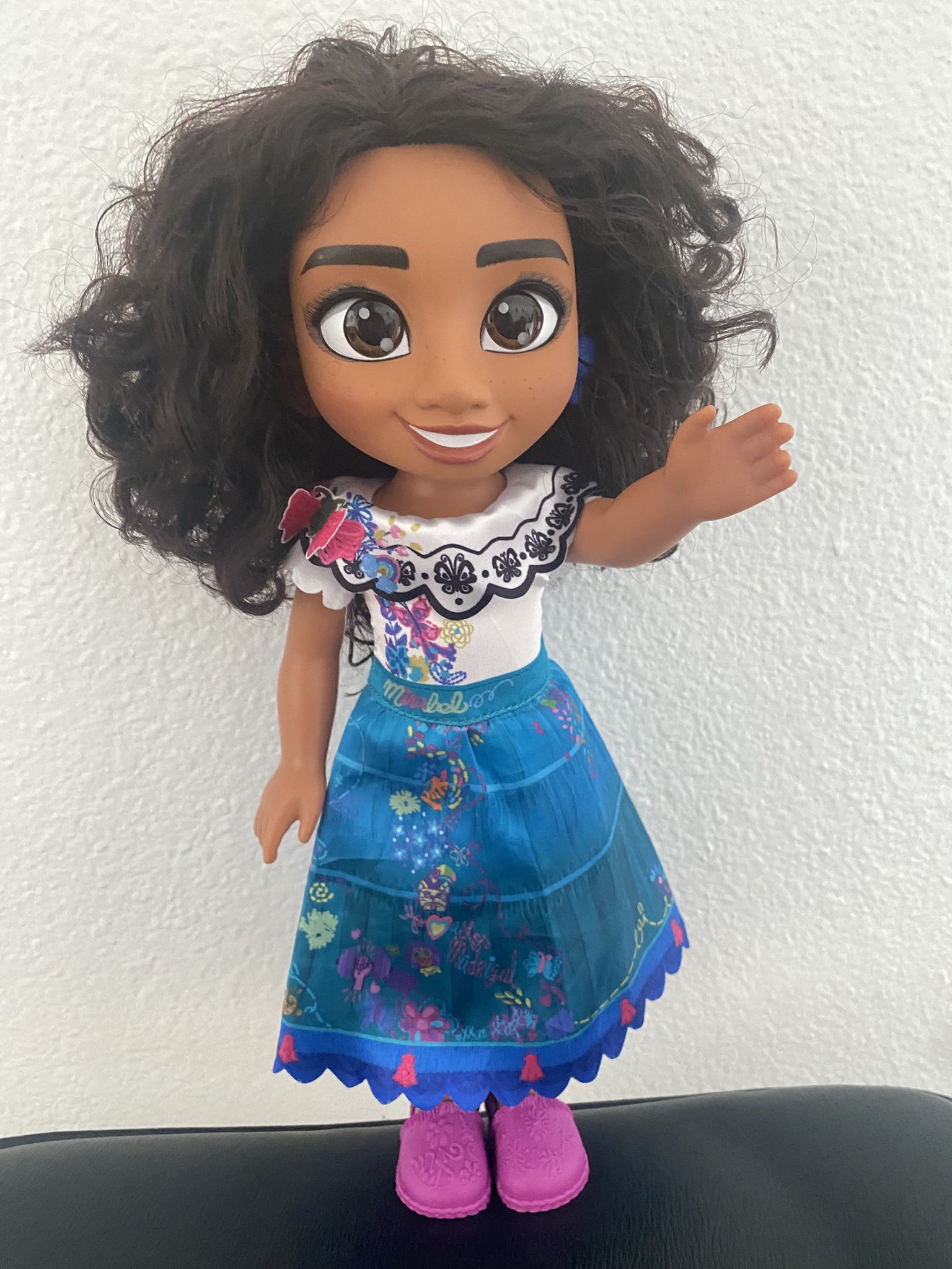 Disney Encanto Mirabel Madrigal Fashion Doll 14 Inch