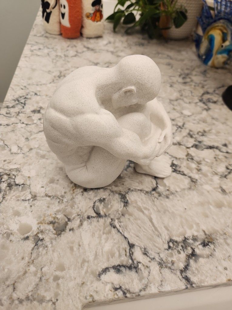 "The Thinker"  Man Statue