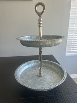 Metal 2 tier galvanized serving stand
