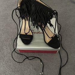 Women’s Size 10 Black Sassy Heels