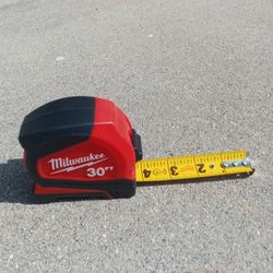 Milwaukee 30 Ftt.Measuring Tape (NEW)