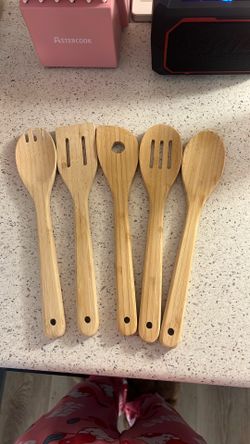 Wood utensil set unused