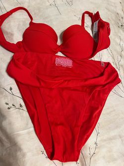 Victoria secret bathing suit with tags