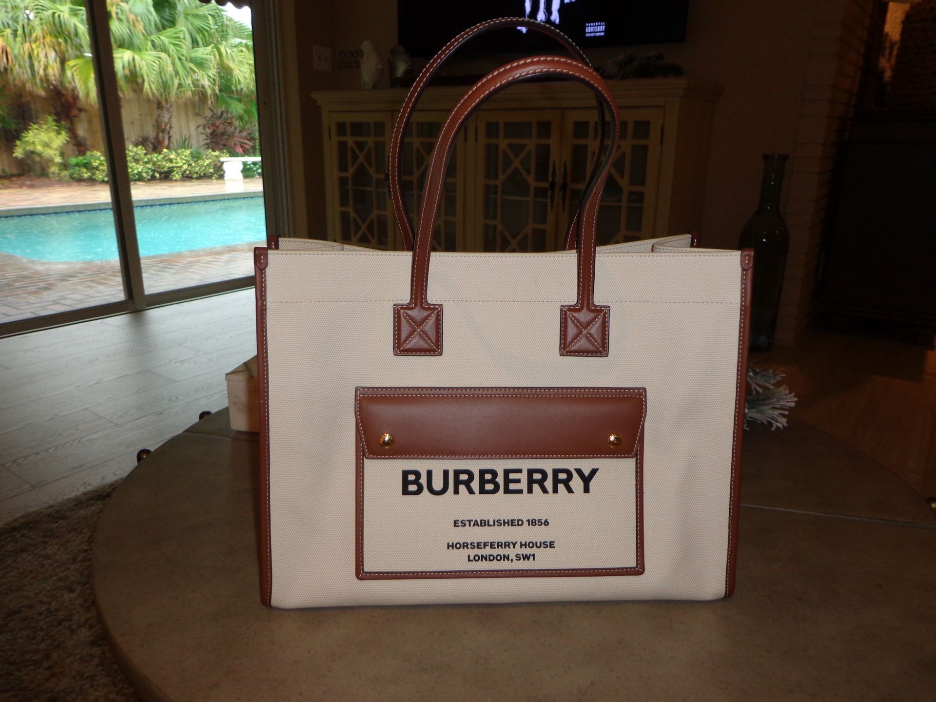 burberry tote bag