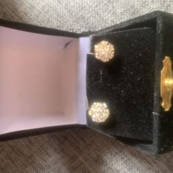 1.00 Carat F Color Vs2/Si2 Natural Diamond Set In 14k Gold