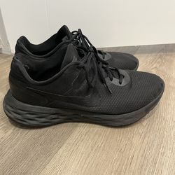 Men’s shoes size 10