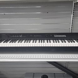 Yamaha MX88 88-Key Music Synthesizer. ASK FOR RYAN. #10(contact info removed)