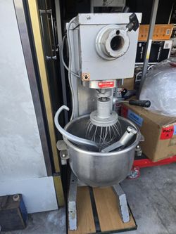 Commercial Floor Univex Mixer 20 Q $ 1100