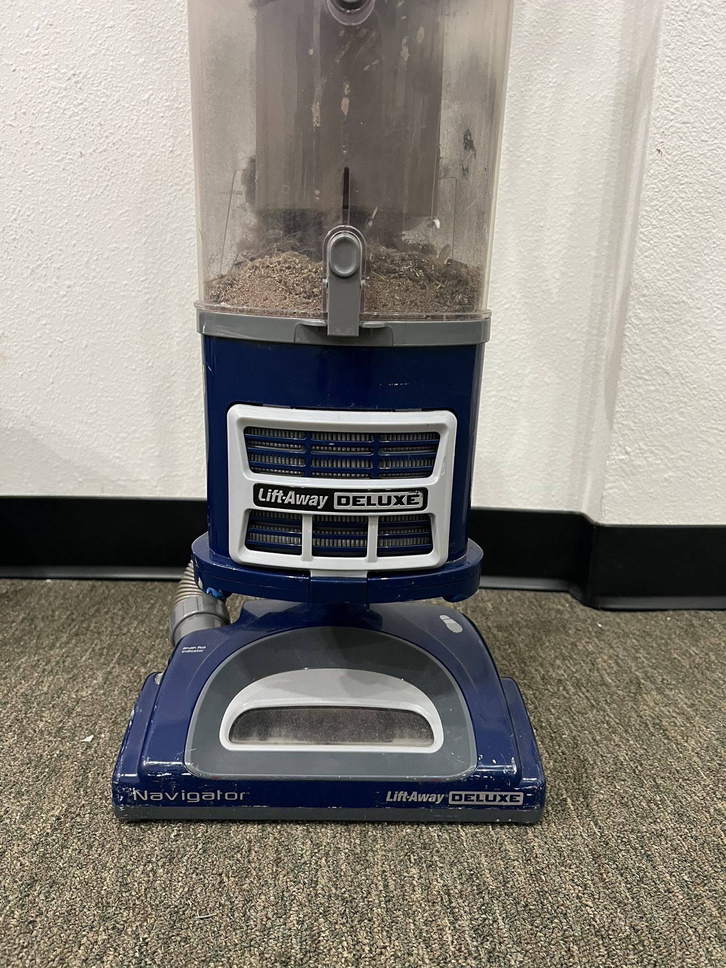 Shark Lift-Away Deluxe Vacuum Cleaner