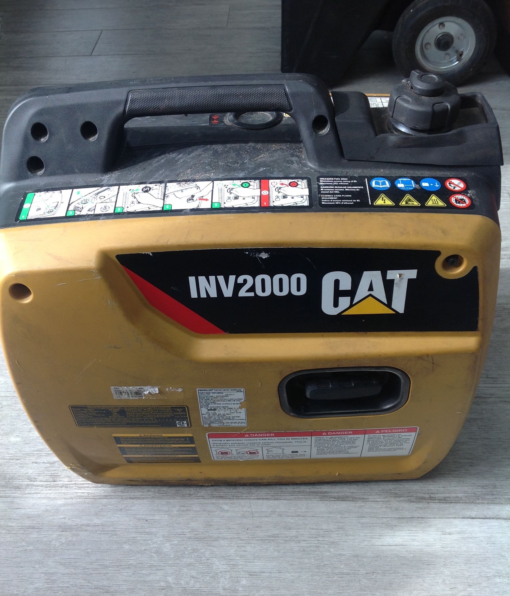 CAT INV2000 GAS POWERD INVERTER GENERATOR