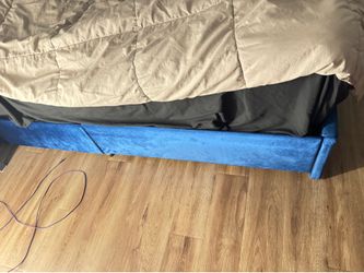 King bed frame