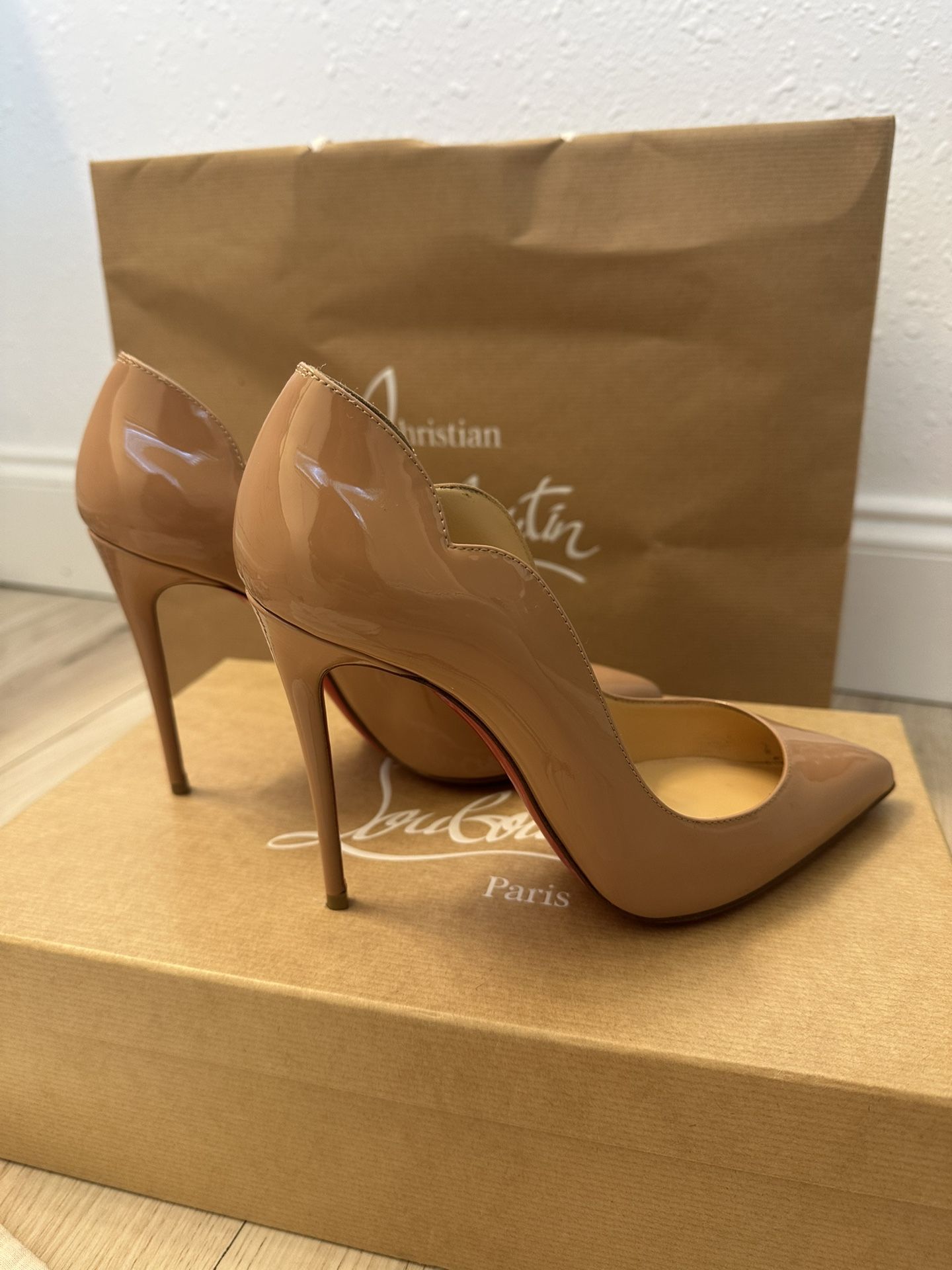 Authentic Christian Louboutin 36.5 Size, Nude