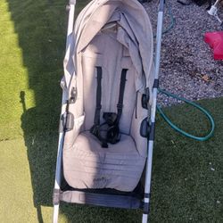 Used But nice evenflo stroller seat reclines has storage underneath does fold up asking $45 cash mus