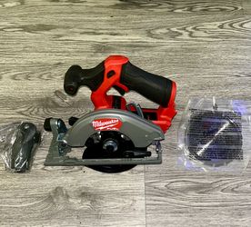 Milwaukee M12 FUEL 5-3/8" Circular Saw