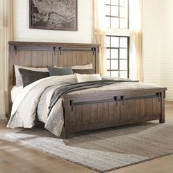 Lakeleigh Brown King Panel Bed

