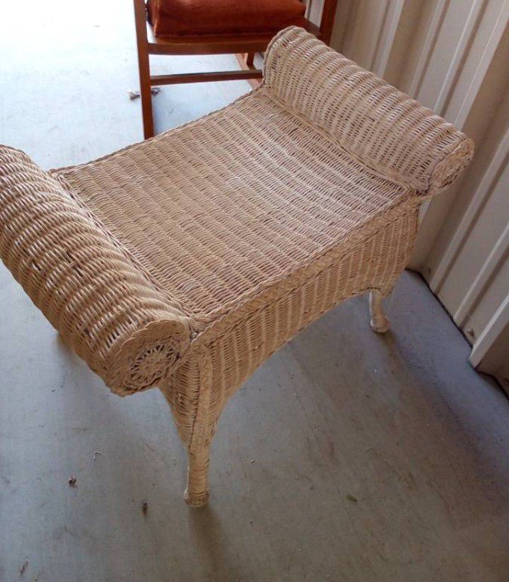 Ottoman Wicker Indoor Furniture Shabby Chic Bench Sofa Rustic Patio Custom Art Garden Vintage 