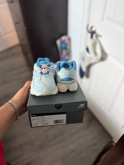 New Balance 9060