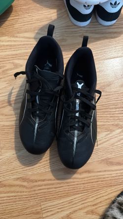 Soccer shoe