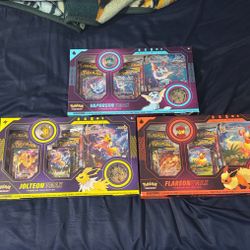 Eeveelution VMAX Collection Boxes