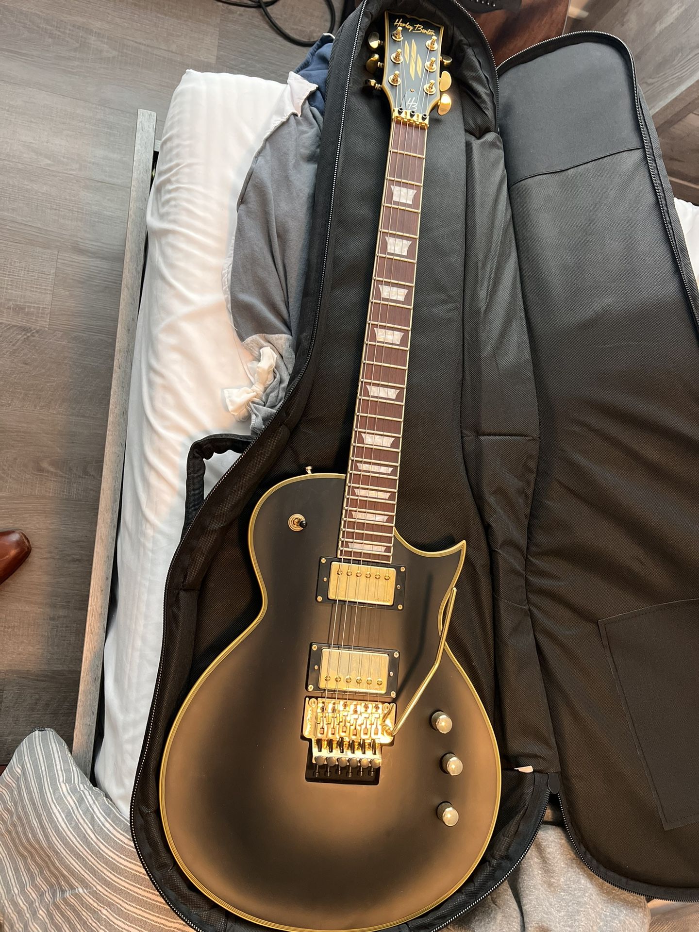 Harley Benton SC-Custom III FR VBK And Spark Amp Combo