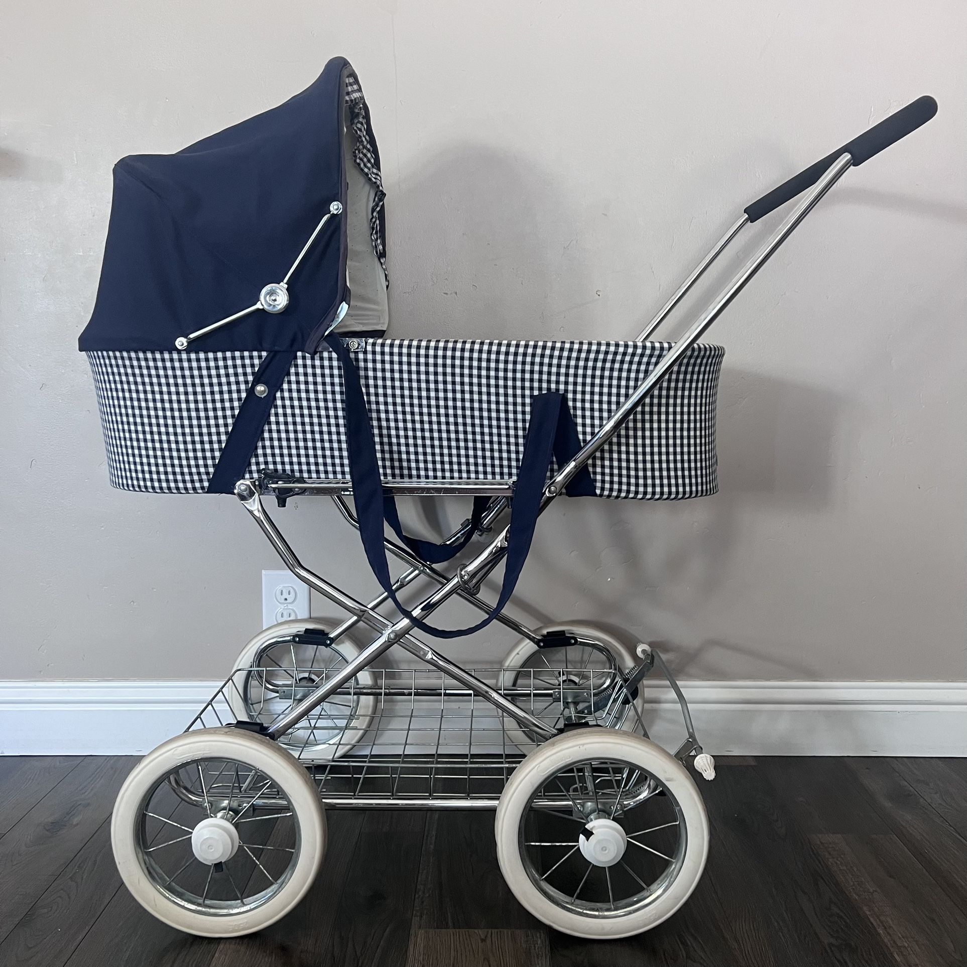 Emmaljunga stroller