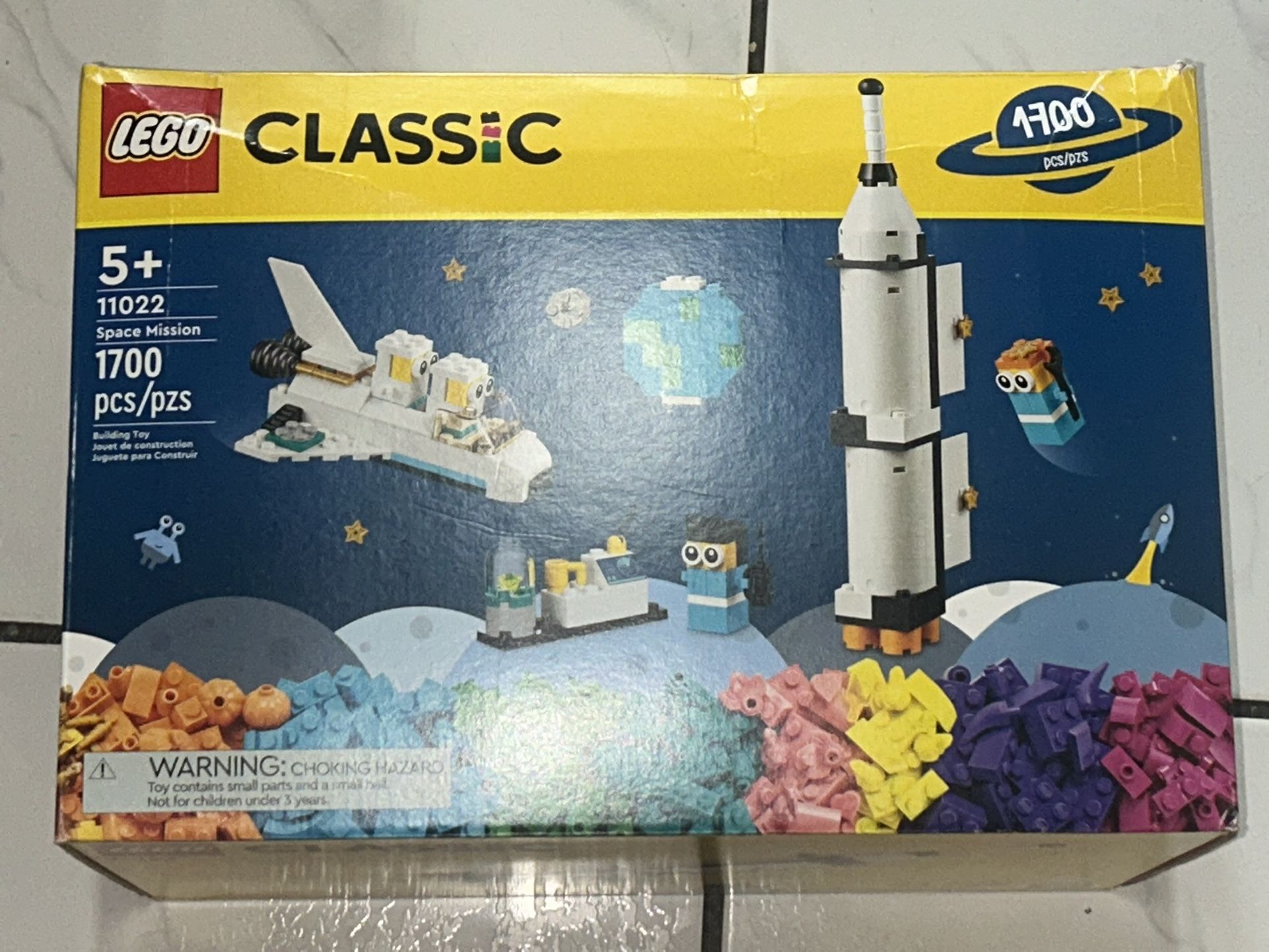 LEGO Classic 11022 Space Mission 1700 pieces new sealed cheap lego set