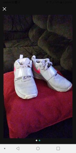 Kids Shoes Size 4
