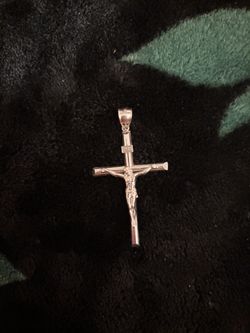 14k White Gold Cross Pendant