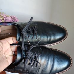 Tommy Hilfiger Dress Shoes Size 9