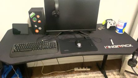 Gaming desk