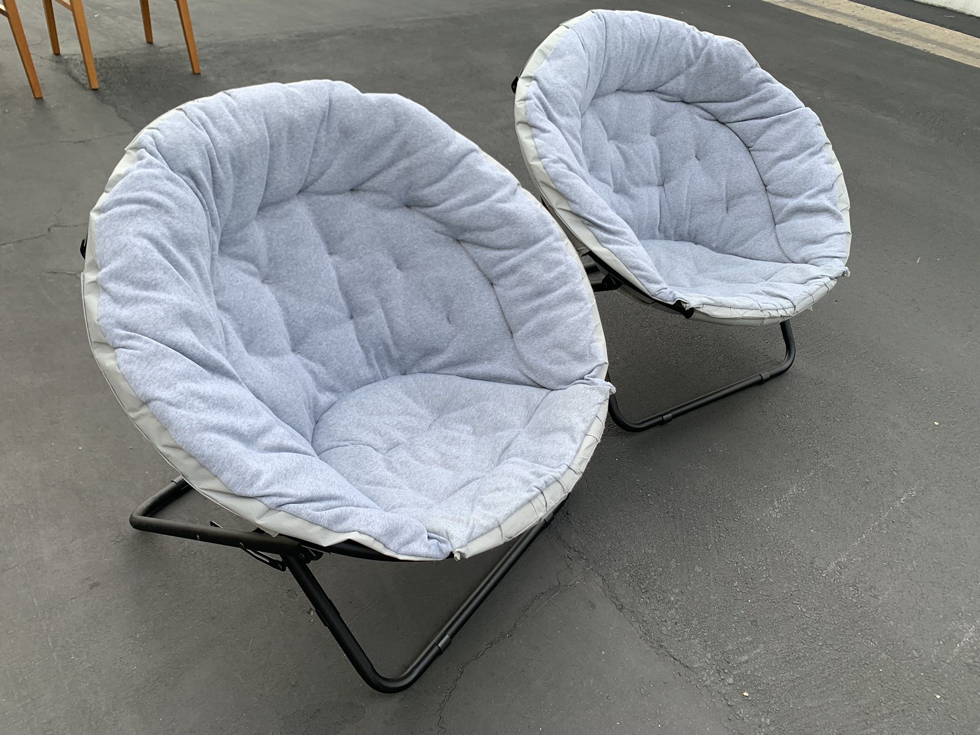 Set of 2 Idea Nuova Folding Oversized Saucer Chair Good Condition 