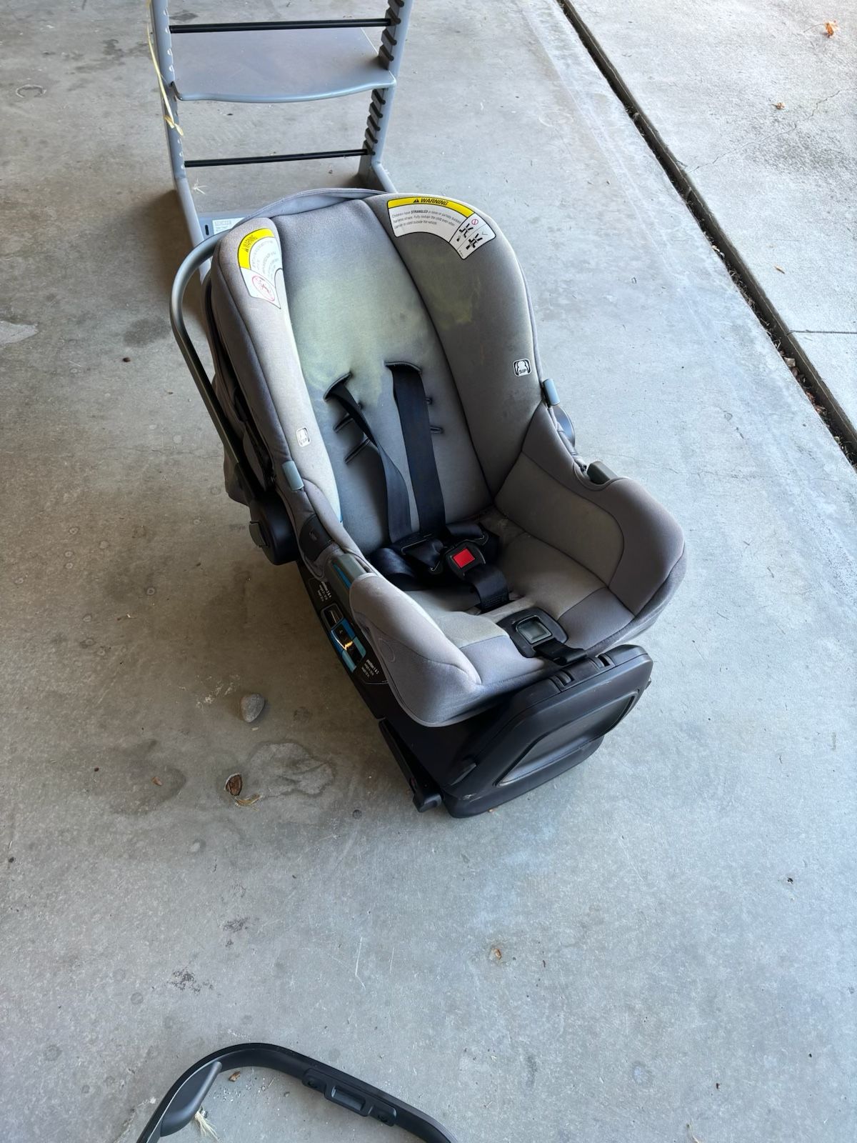 Nunna  Infant Car Seat With Base 2024