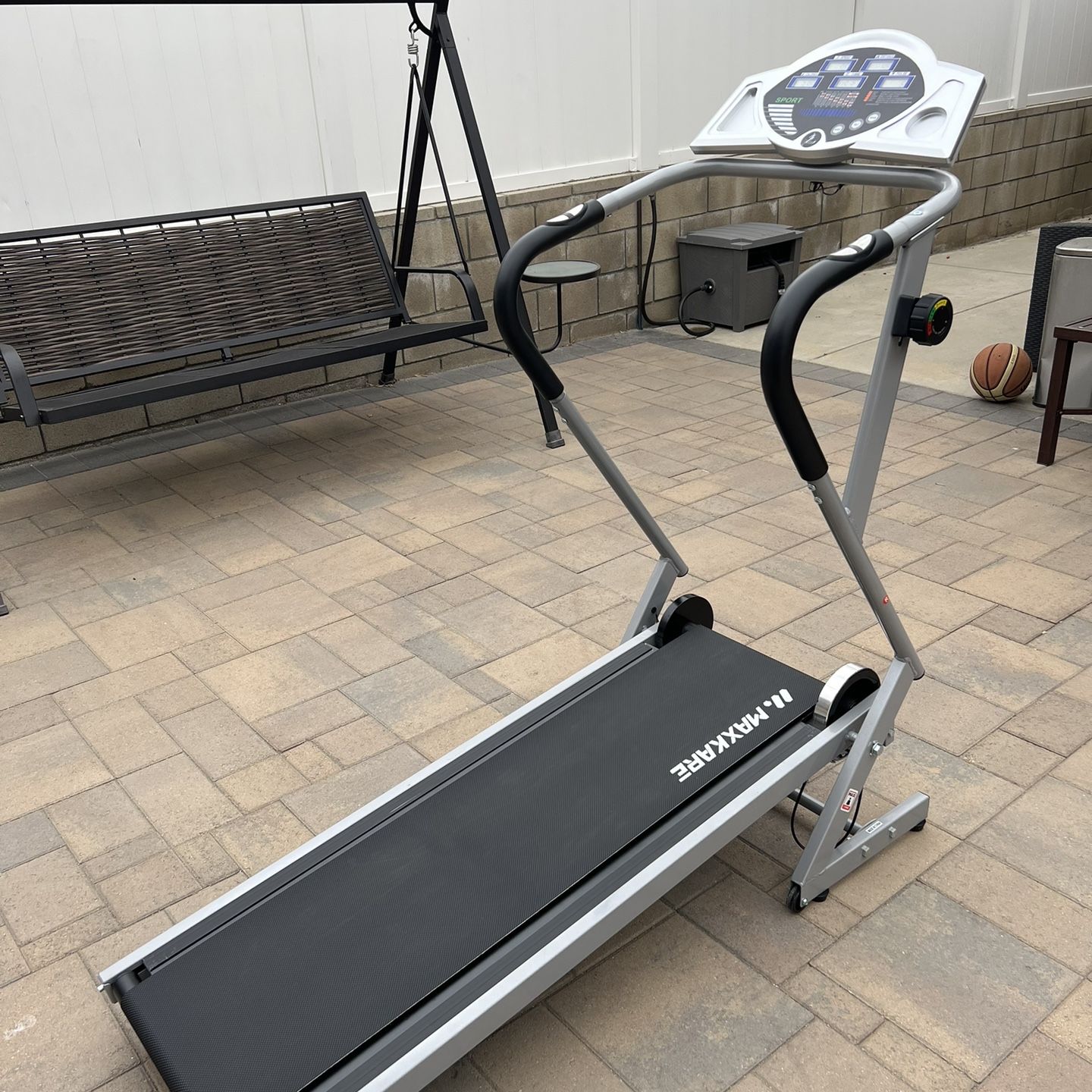maxkare folding treadmill YSport for Sale in Los Angeles CA OfferUp