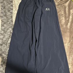 Balenciaga logo baggy track pants in navy Size XS(measurements provided in pictures) Brand new, never worn Has 2 branded side zip pockets . Authentic 