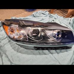 Kia Sorento Headlight
