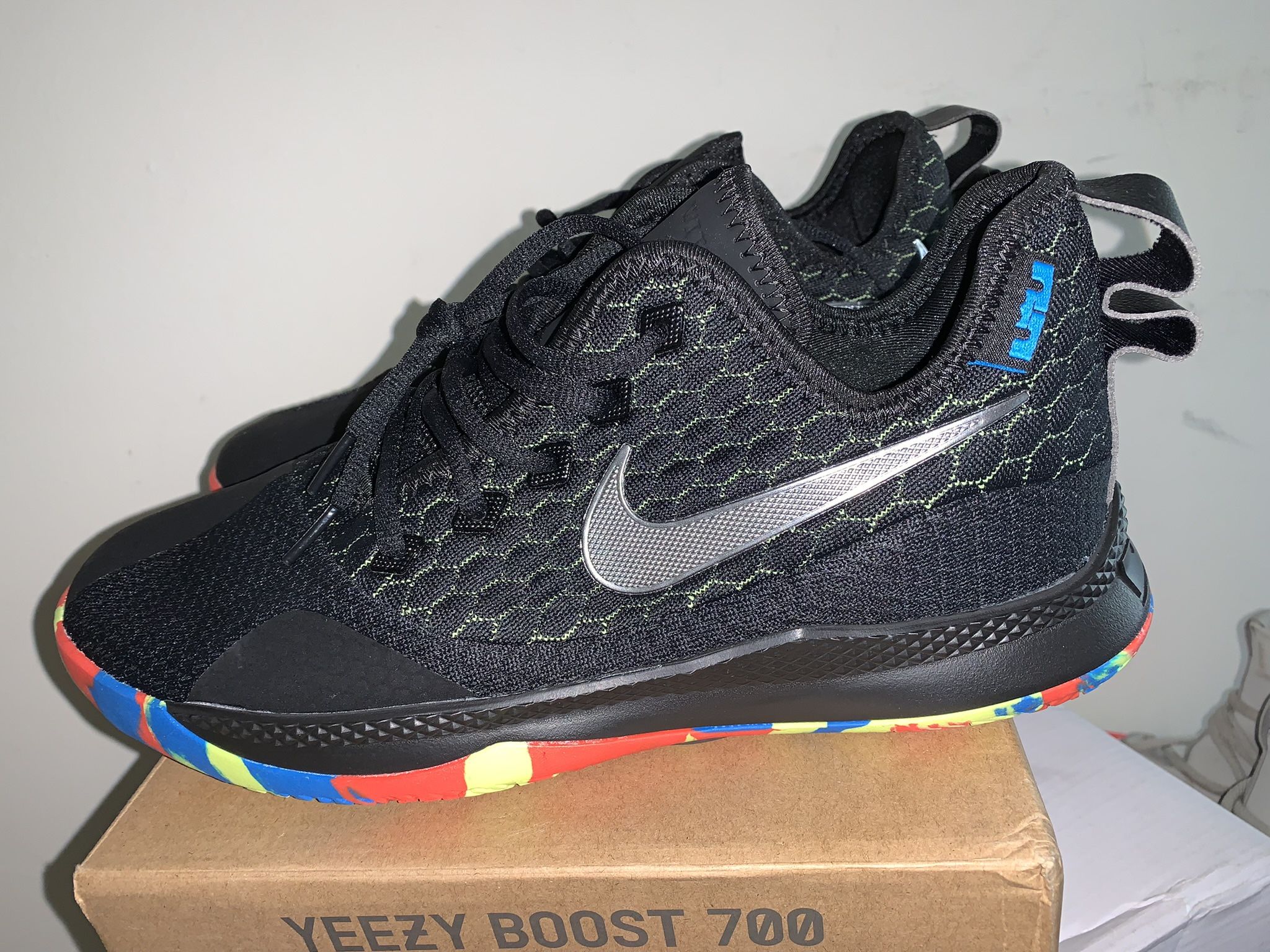 Nike Lebron Witness