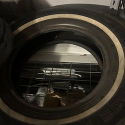 WHITE WALL TIRES LIKE NEW P205/75 R14. 95S