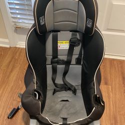 Graco and Britax Baby/Infant/Childs Car Seats